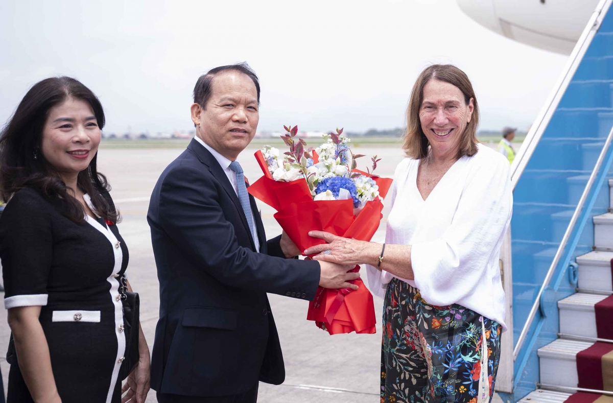 Australian Senate President begins official visit to Vietnam